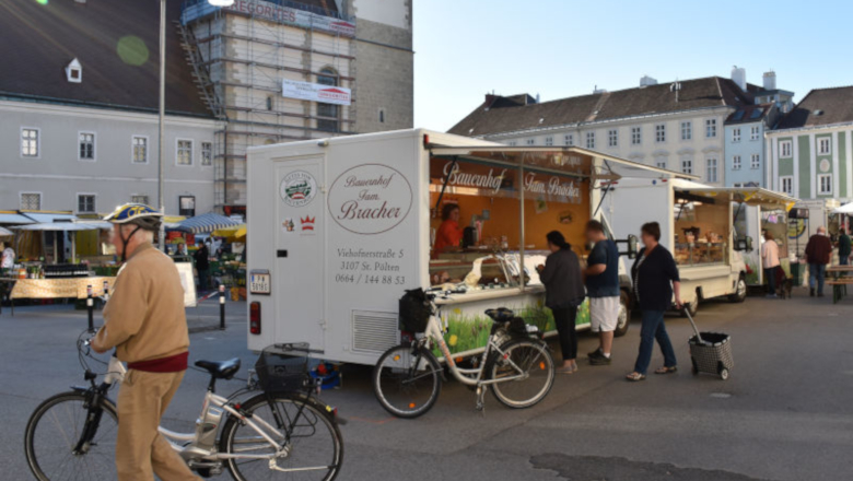 Marktwagen am Domplatz